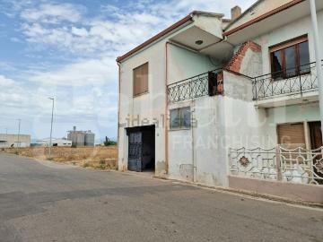 Villetta indipendente in vendita di 150 m² in Via Ugo Foscolo, 32