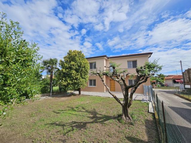 Villetta indipendente in vendita di 150 m² in Via Vincenzo Gioberti
