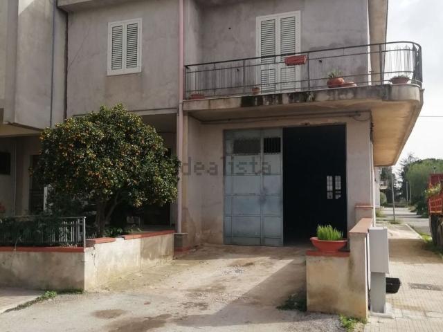 Villetta indipendente in vendita di 150 m² in Via XXV Aprile