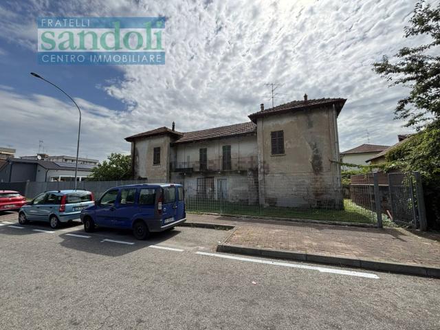 Villetta indipendente in vendita di 150 m² in Viale dell&apos Aeronautica Francis Lombardi