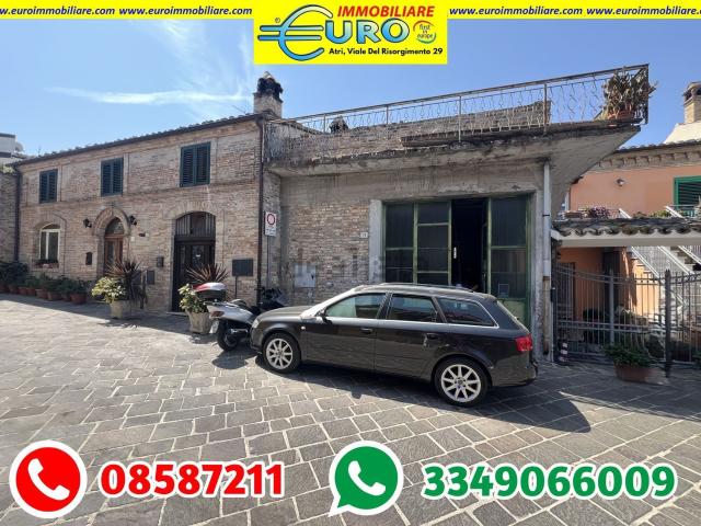 Villetta indipendente in vendita di 150 m² in Viale delle Clarisse, 4