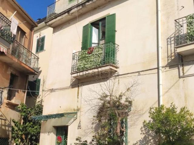 Villetta indipendente in vendita di 150 m² in Corso Tommaso Lamberti