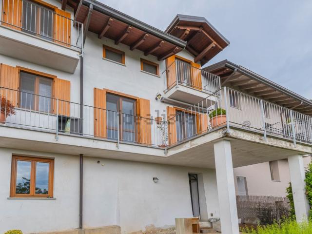 Villetta indipendente in vendita di 150 m² in Frazione Solivo, 14