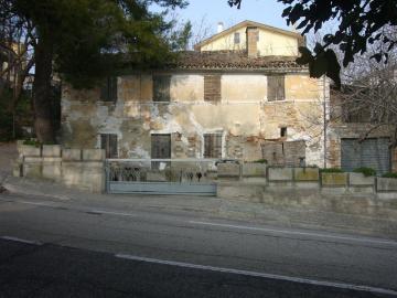 Villetta indipendente in vendita di 150 m² in Strada Giovanni Maria Lancisi, 136