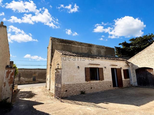 Villetta indipendente in vendita di 150 m² in Strada Marsala, 525