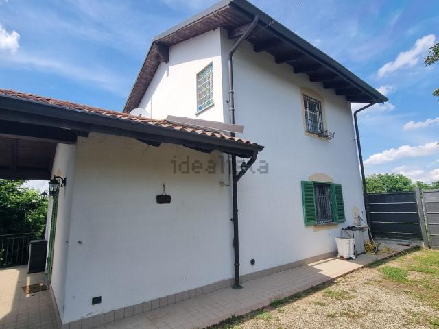 Villetta indipendente in vendita di 150 m² in Strada Valperosa, 15