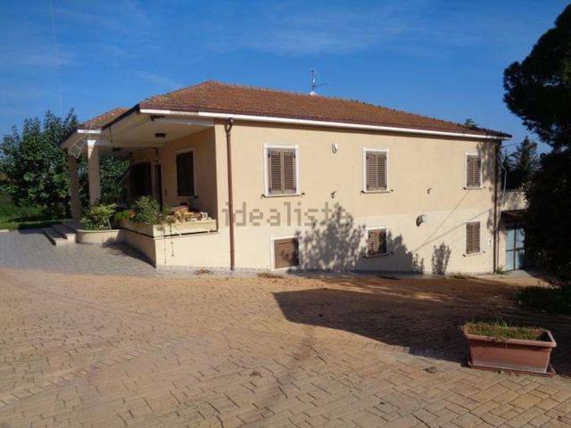 Villetta indipendente in vendita di 151 m² in Via Luisa Baccaria