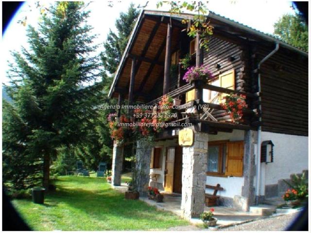 Villetta indipendente in vendita di 151 m² in Frazione Foppiano