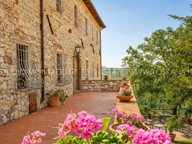Villetta indipendente in vendita di 1523 m² in Via Chiantigiana