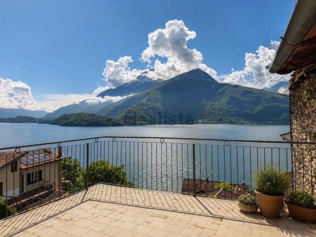 Villetta indipendente in vendita di 152 m² in Via degli Ulivi