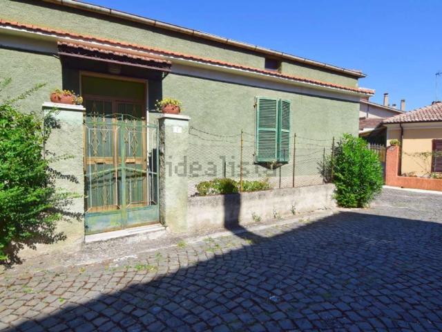 Villetta indipendente in vendita di 152 m² in Via F. Paolo Tosti