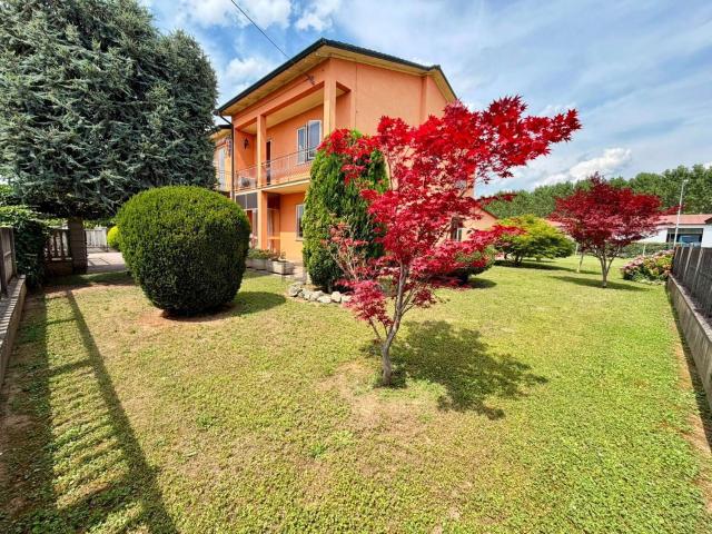 Villetta indipendente in vendita di 255 m² in Via Frassanelli