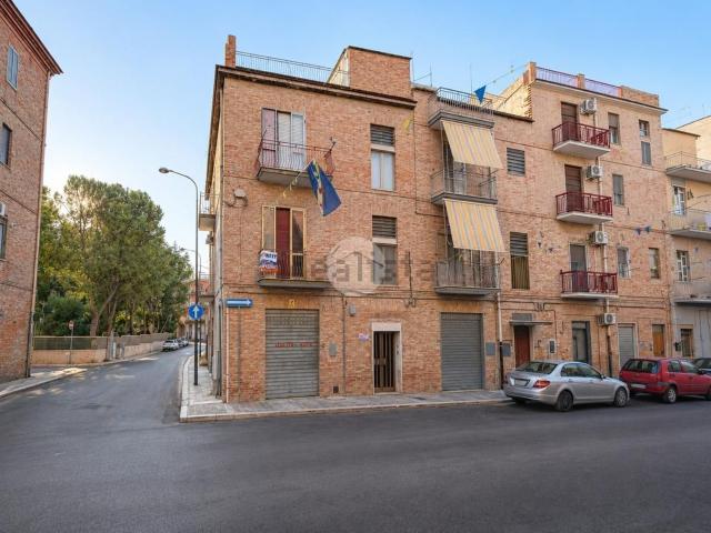 Villetta indipendente in vendita di 152 m² in Via Silvio Mancini, 28