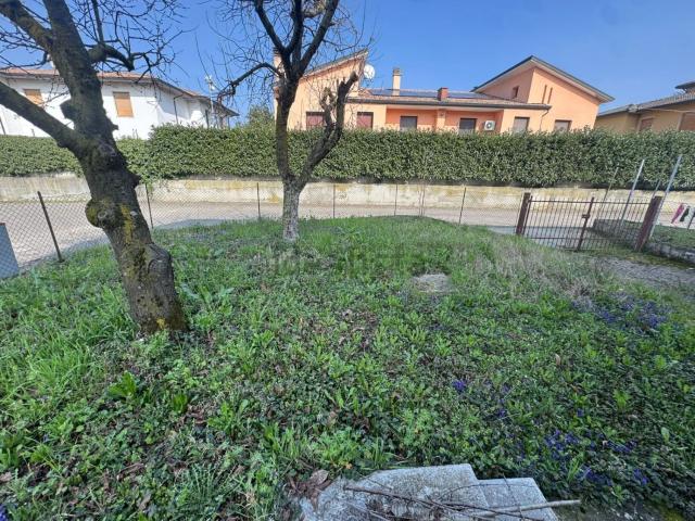 Villetta indipendente in vendita di 152 m² in Via Razzini