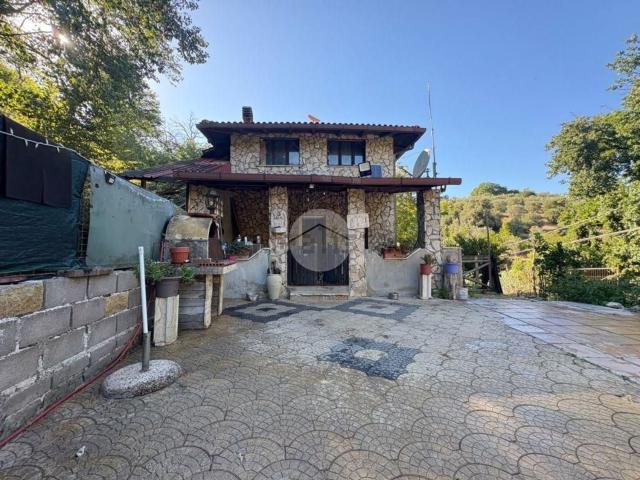 Villetta indipendente in vendita di 152 m² in Strada delle Rofoline, 5