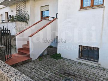 Villetta indipendente in vendita di 153 m² in Via Colonia Giulia, 35