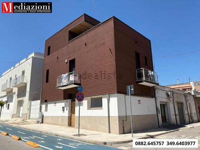 Villetta indipendente in vendita di 153 m² in Via Giovanni Amendola, 31