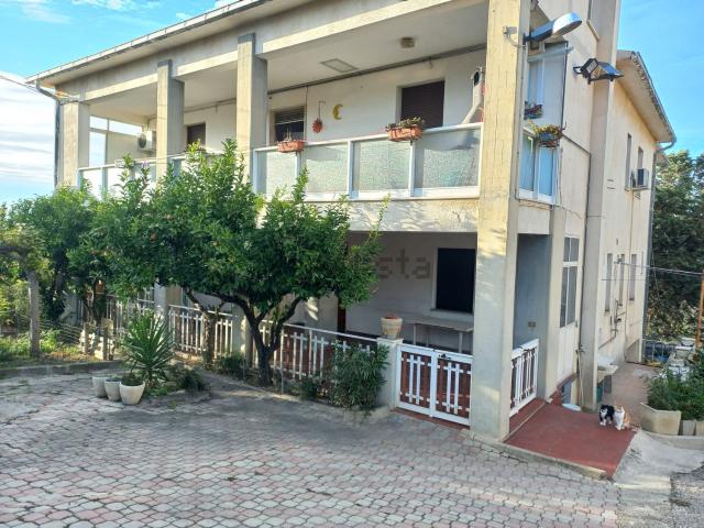 Villetta indipendente in vendita di 153 m² in Via Fonticelli, 10