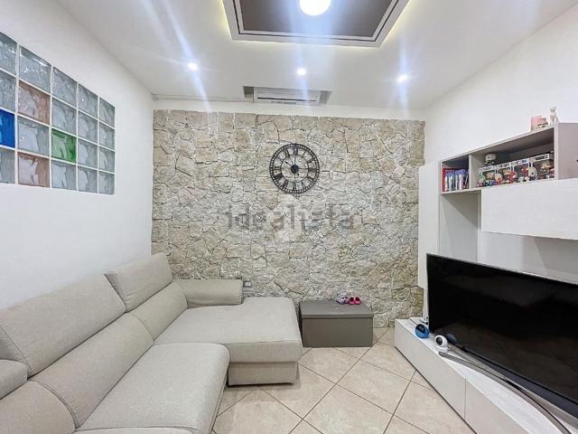 Villetta indipendente in vendita di 153 m² in Via Sardegna, 54