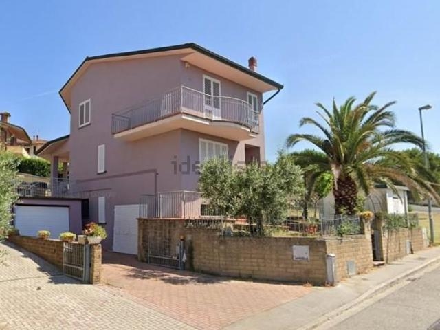 Villetta indipendente in vendita di 153 m² in Via Poggio Sole