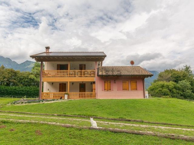 Villetta indipendente in vendita di 223 m² in Via Ronche, 2