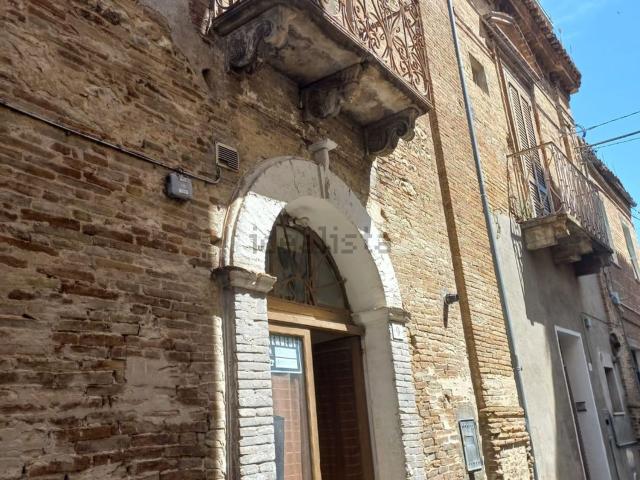 Villetta indipendente in vendita di 153 m² in Via Vittorio Emanuele III, 11