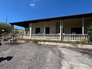 Villetta indipendente in vendita di 153 m² in Contrada Oscata