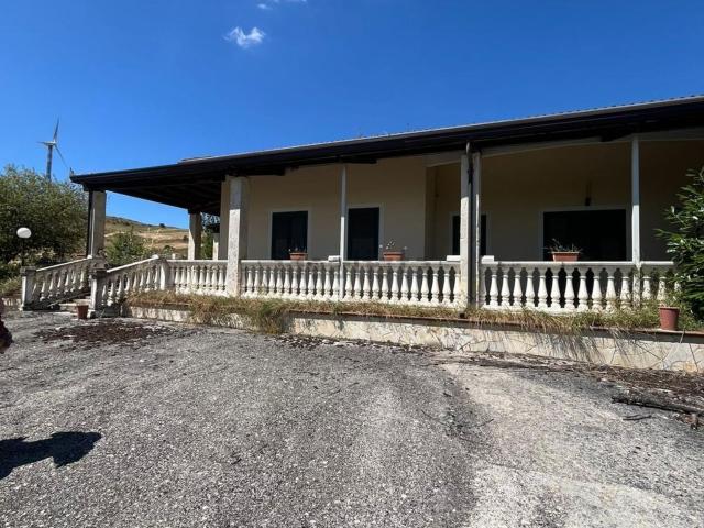 Villetta indipendente in vendita di 153 m² in Contrada Oscata