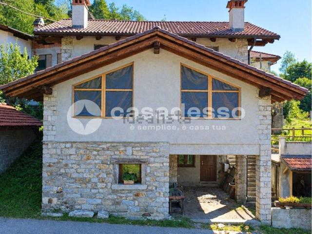 Villetta indipendente in vendita di 154 m² in Via della Parrocchia, 16