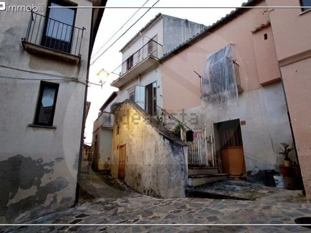 Villetta indipendente in vendita di 154 m² in Via Elena, 19