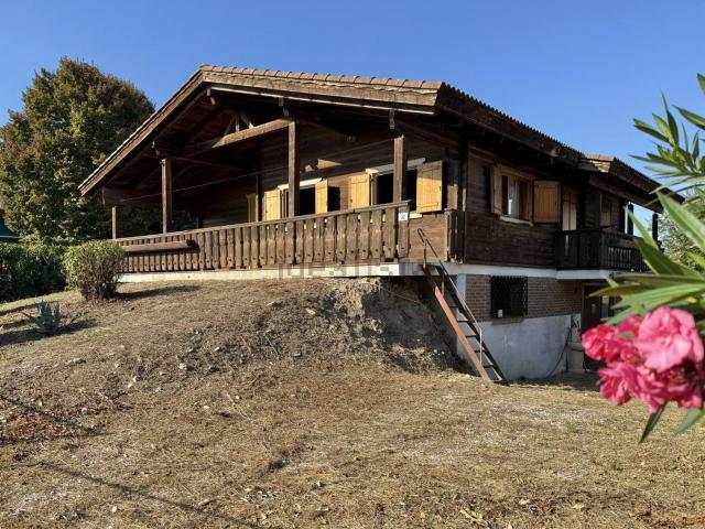 Villetta indipendente in vendita di 154 m² in Via Sottoprà