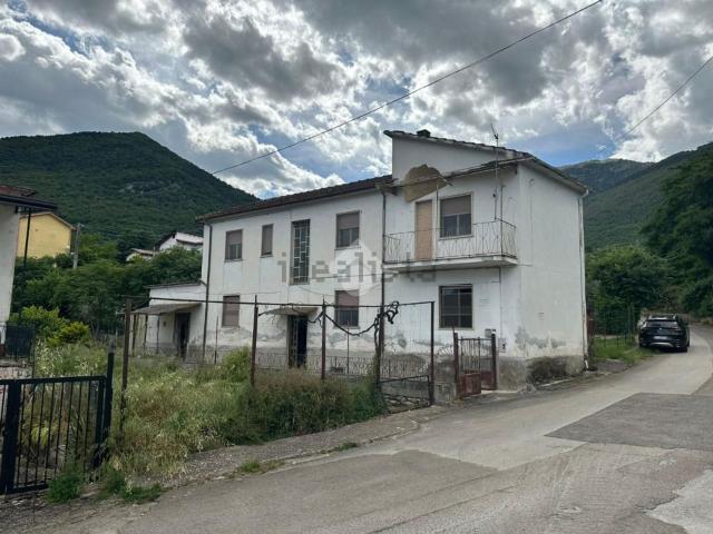 Villetta indipendente in vendita di 154 m² in Via Vallone, 11