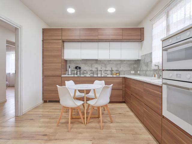 Villetta indipendente in vendita di 155 m² in Via Avris, 2