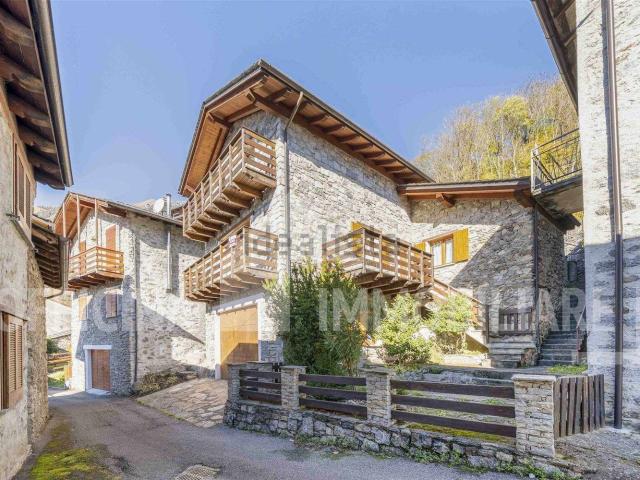Villetta indipendente in vendita di 155 m² in Via Biolo
