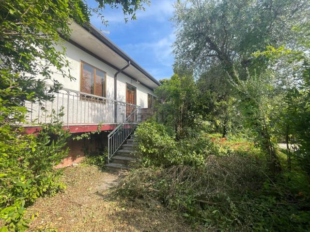 Villetta indipendente in vendita di 155 m² in Via Gioacchino Rossini, 10