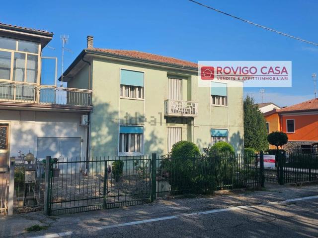 Villetta indipendente in vendita di 155 m² in Via Giotto