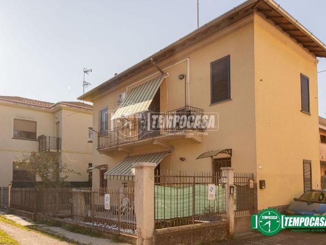 Villetta indipendente in vendita di 155 m² in Via Laveno, 5