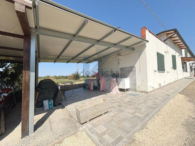 Villetta indipendente in vendita di 155 m² in Via Meldola