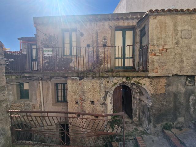Villetta indipendente in vendita di 155 m² in Via San Crispino, 81