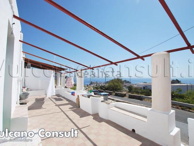 Villetta indipendente in vendita di 155 m² in Via Stradale