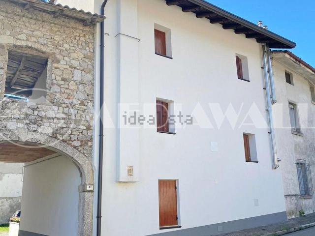 Villetta indipendente in vendita di 155 m² in Via Riosecco