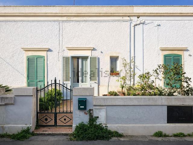 Villetta indipendente in vendita di 155 m² in Via Taranto, 29