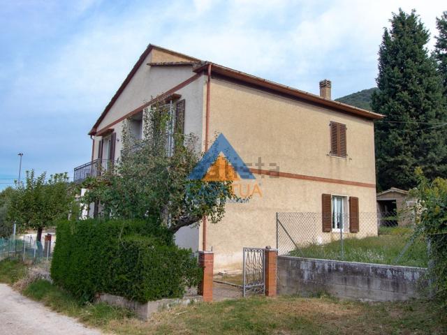 Villetta indipendente in vendita di 155 m² in Località Cocciano
