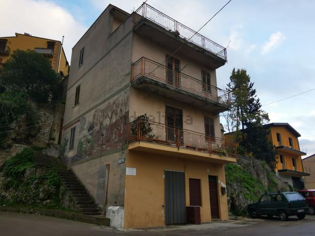 Villetta indipendente in vendita di 155 m² in Piazza della Vittoria