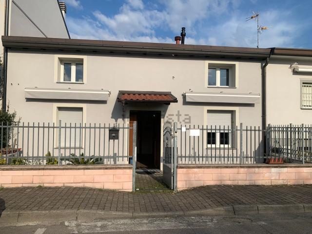 Villetta indipendente in vendita di 155 m² in Piazza Nazioni Unite, 5
