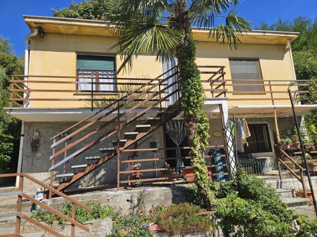 Villetta indipendente in vendita di 156 m² in Via Case Bertolo