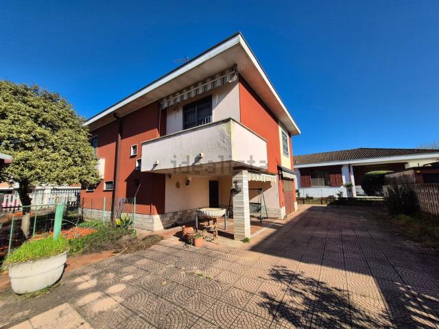 Villetta indipendente in vendita di 156 m² in Via Alcide de Gasperi, 12