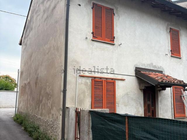 Villetta indipendente in vendita di 156 m² in Via Borgonuovo, 34