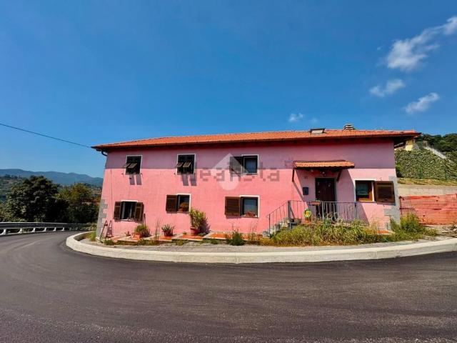 Villetta indipendente in vendita di 156 m² in Via G. Brodolini, 31