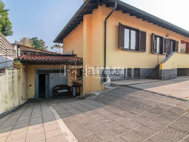 Villetta indipendente in vendita di 156 m² in Via G. Oberdan, 21